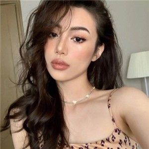 Meet your Posher, Lydia